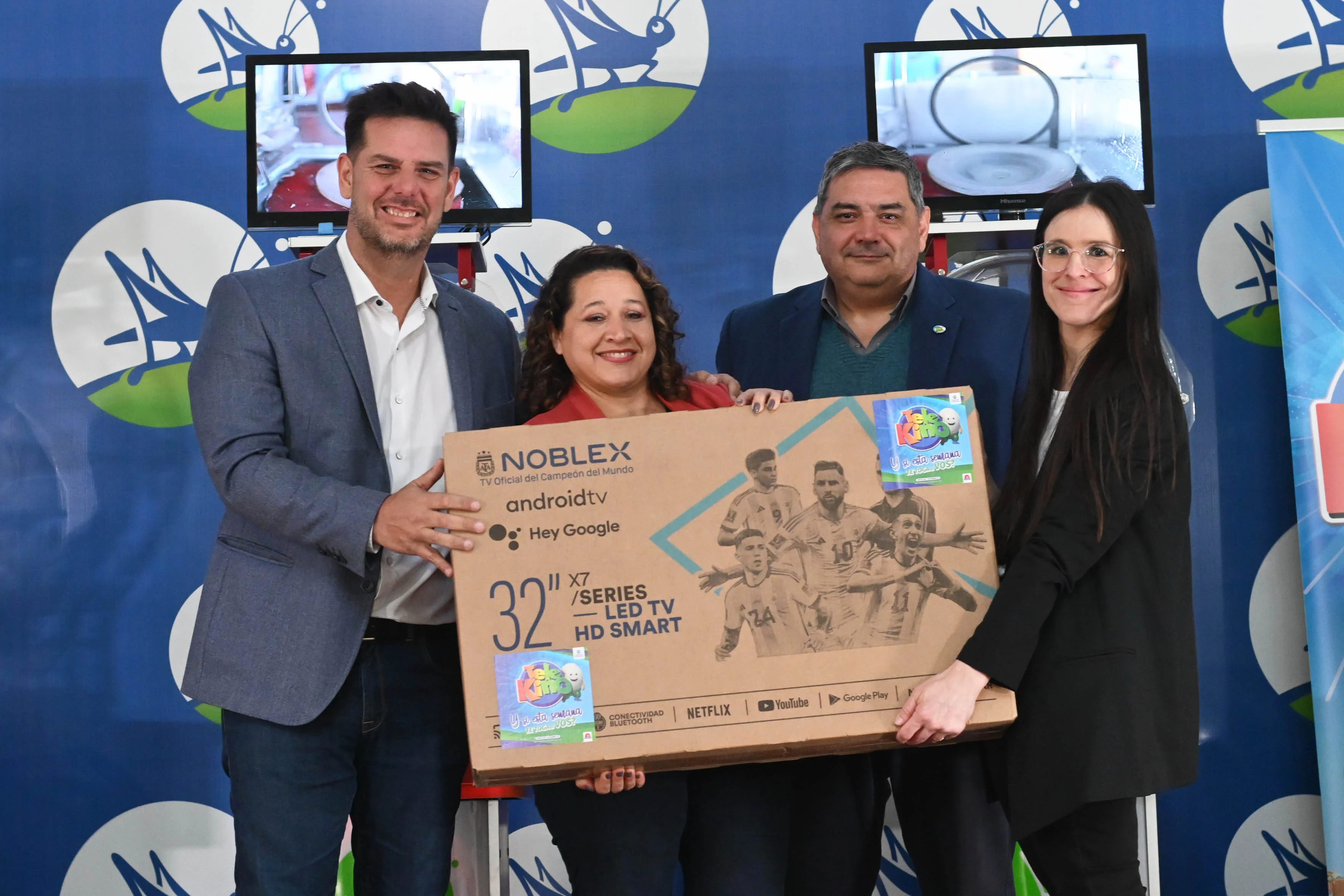 Lotería entregó televisores entre la red de agencieros