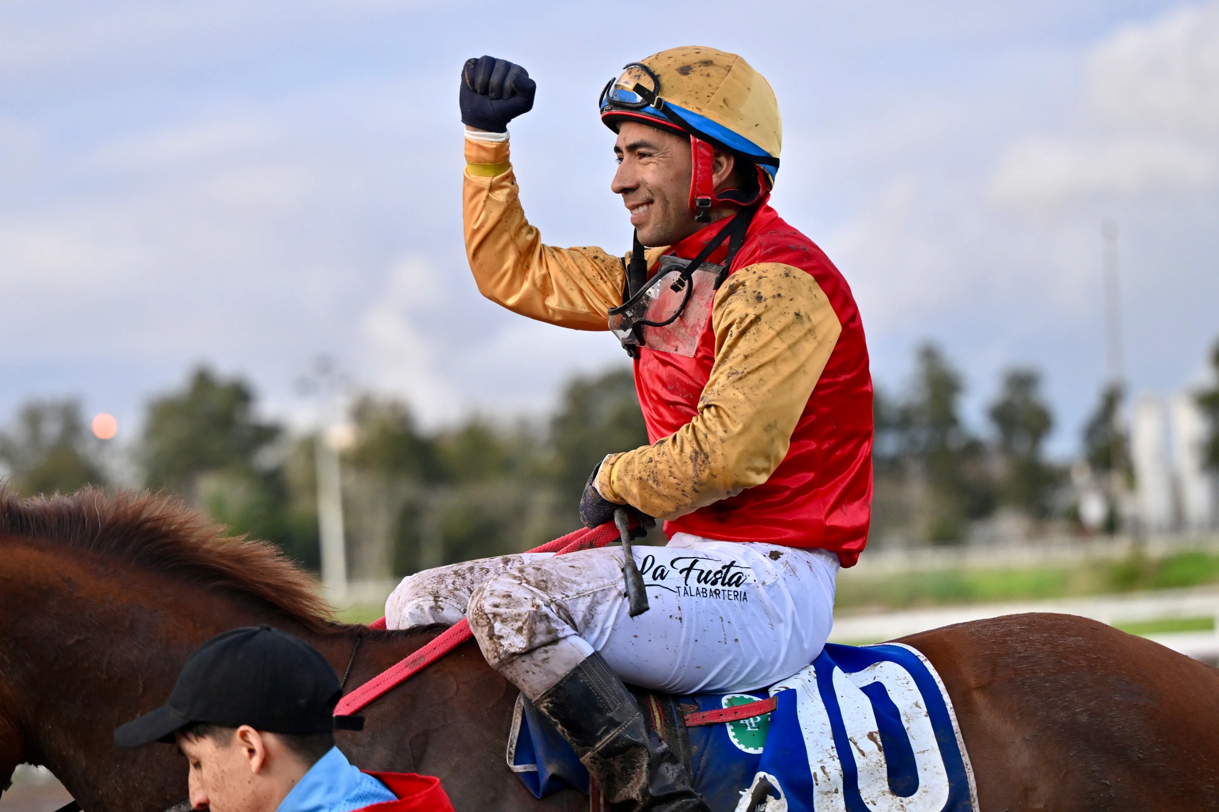 El jockey William Pereyra, ganador del G1